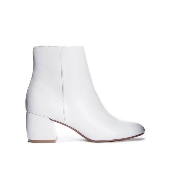 Chinese Laundry Davinna Bootie, Size 7 Womens Ankle Boots White Shoes - Picture 1 of 6